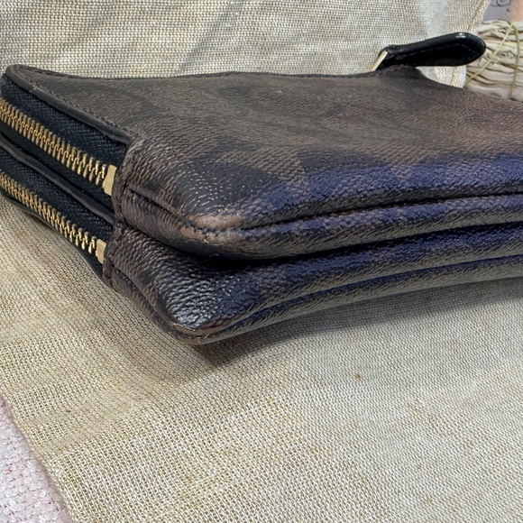 Coach Double Zip wallet/ wristlet - Picture 6 of 11